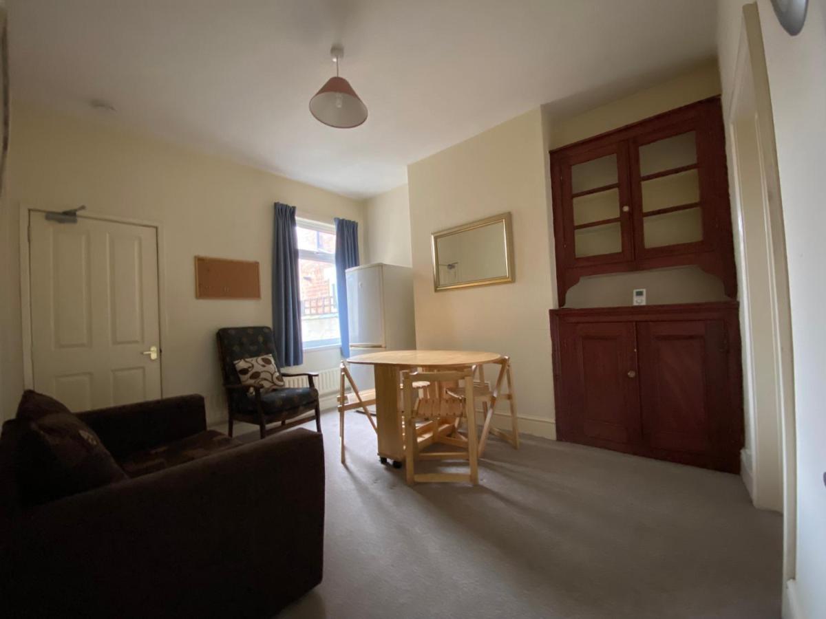 Living Serviced 5 Homestay *