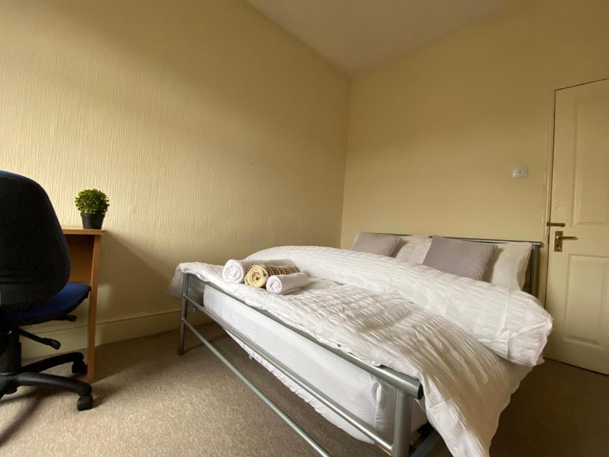 Living Serviced 5 Homestay Coventry